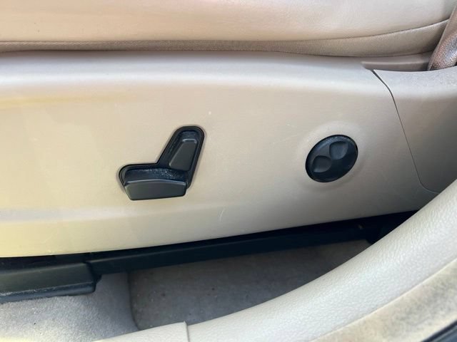 Used 2012 Chrysler 300 Limited RWD image 28