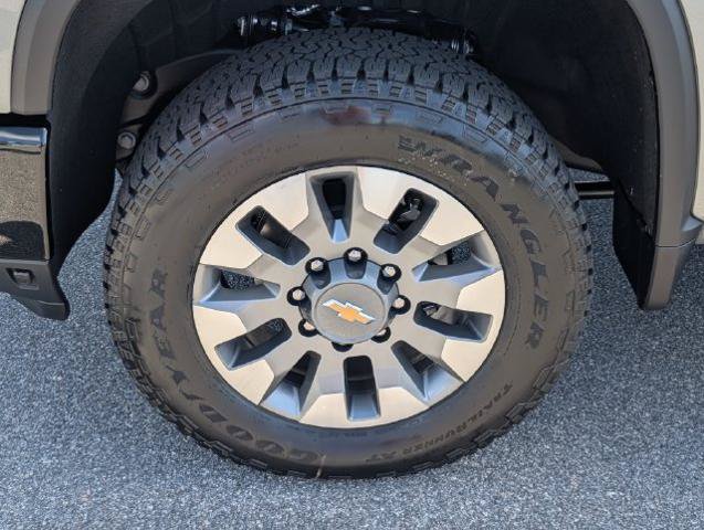 New 2026 Chevrolet Silverado 2500 Custom w/ Custom Value Package AWD/4WD image 15