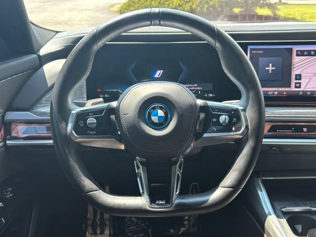 Used 2024 BMW i7 xDrive60 AWD/4WD image 22