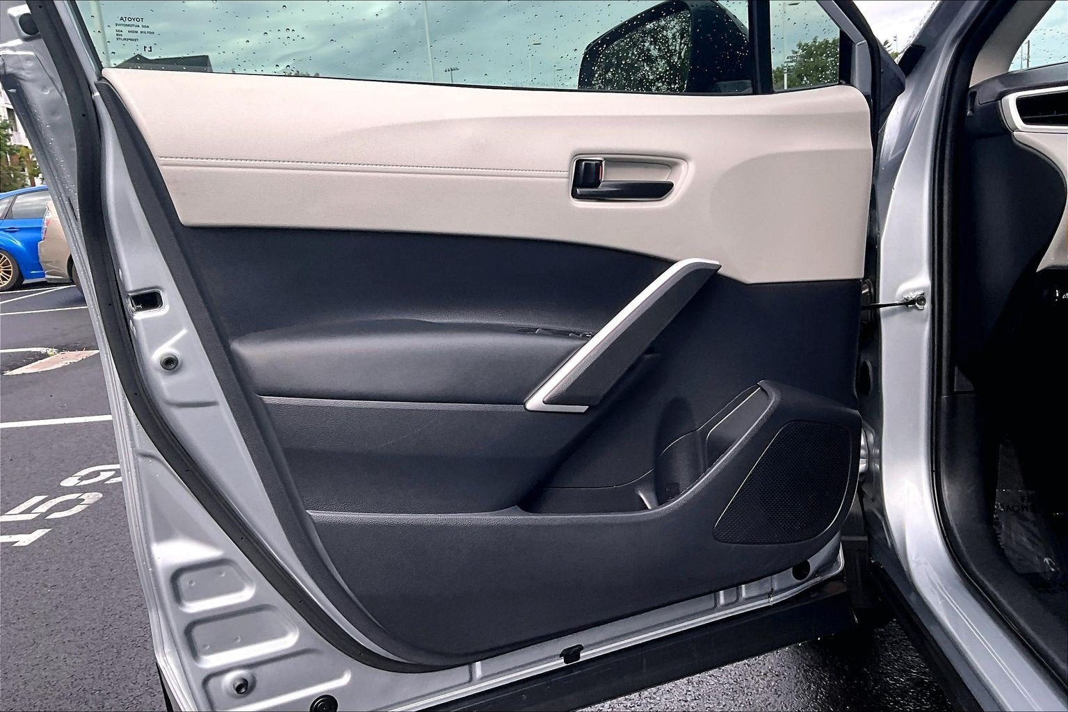 Used 2025 Toyota Corolla Cross L FWD image 20