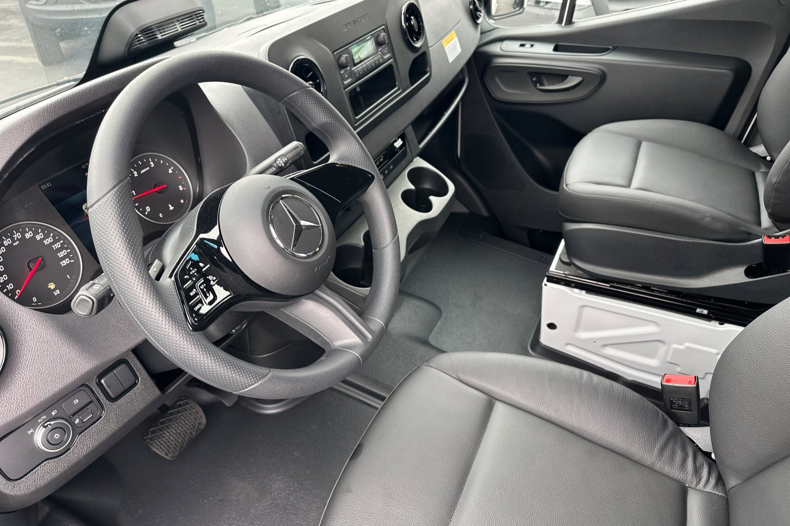 New 2025 Mercedes-Benz Sprinter 2500 image 10