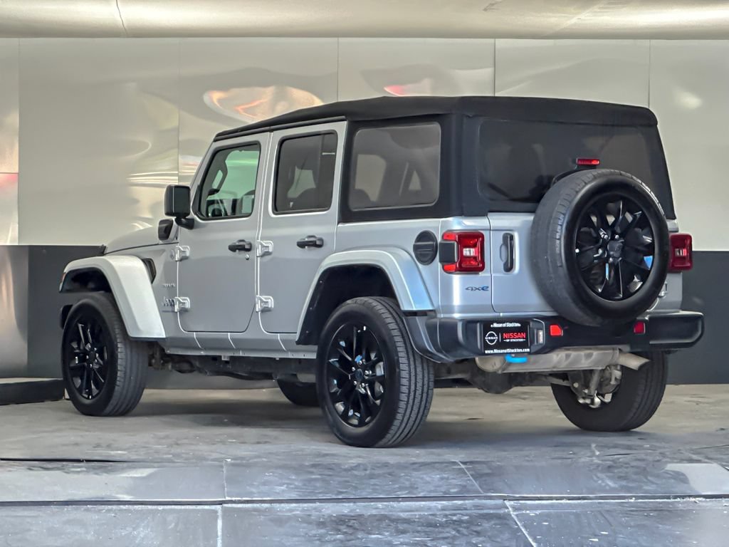 Used 2024 Jeep Wrangler Unlimited Sahara AWD/4WD image 5