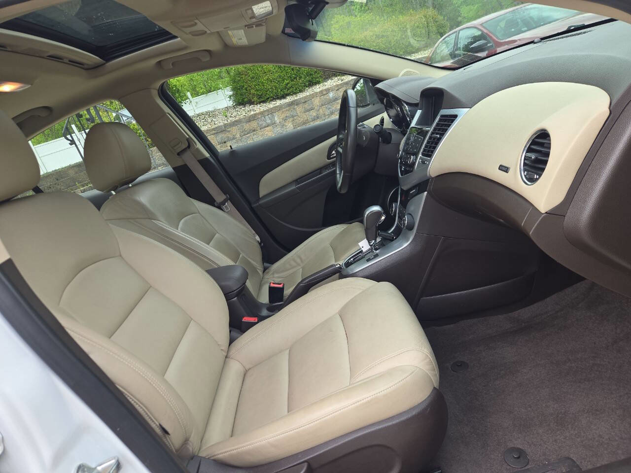 Used 2012 Chevrolet Cruze LTZ FWD image 22