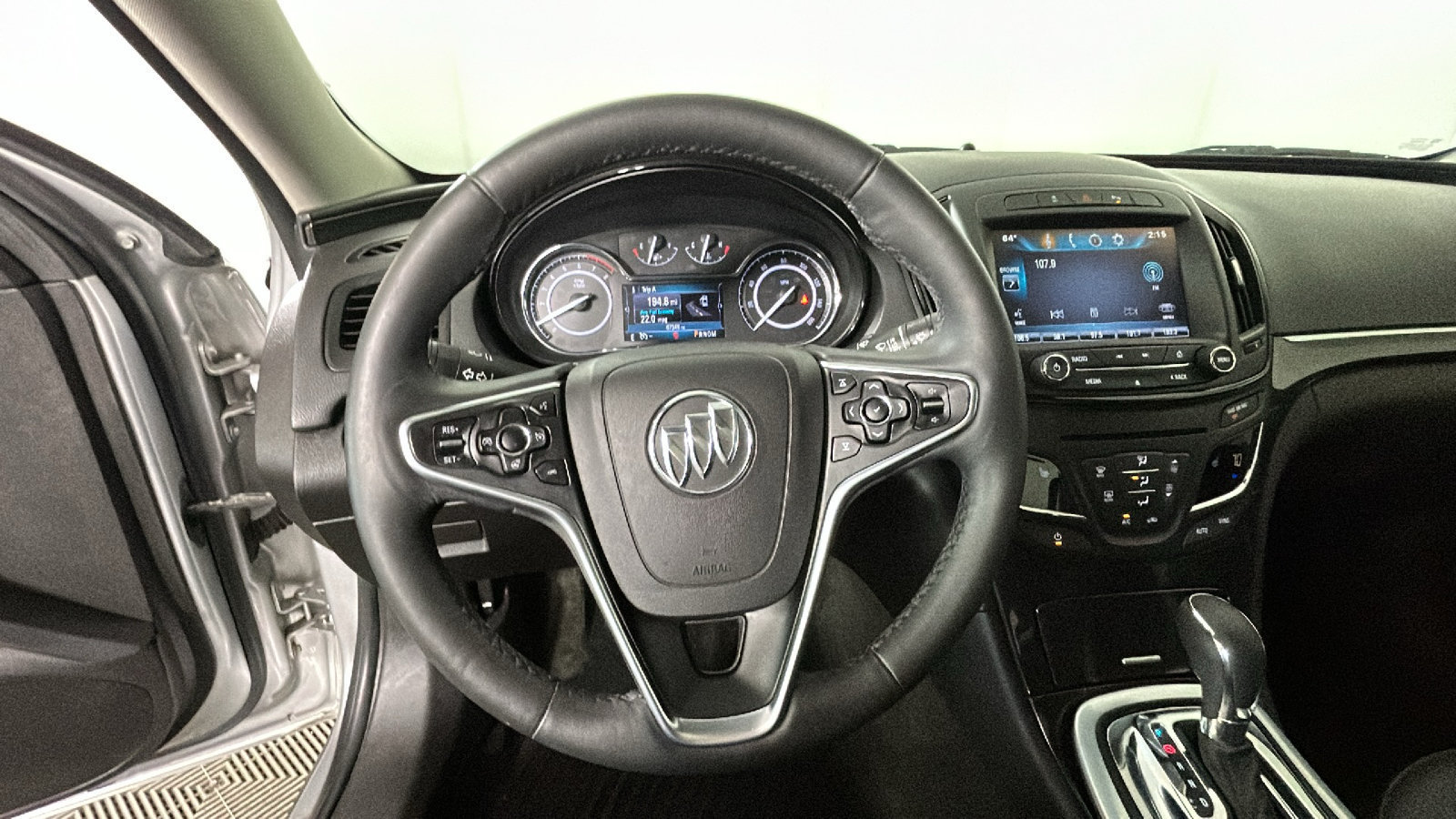 Used 2015 Buick Regal Premium w/ Experience Buick Package FWD image 17