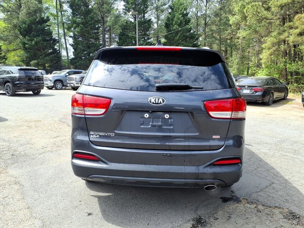 Used 2017 Kia Sorento LX w/ LX Convenience Package image 32