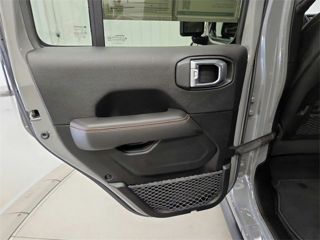 Used 2021 Jeep Gladiator Mojave w/ Cold Weather Group image 28