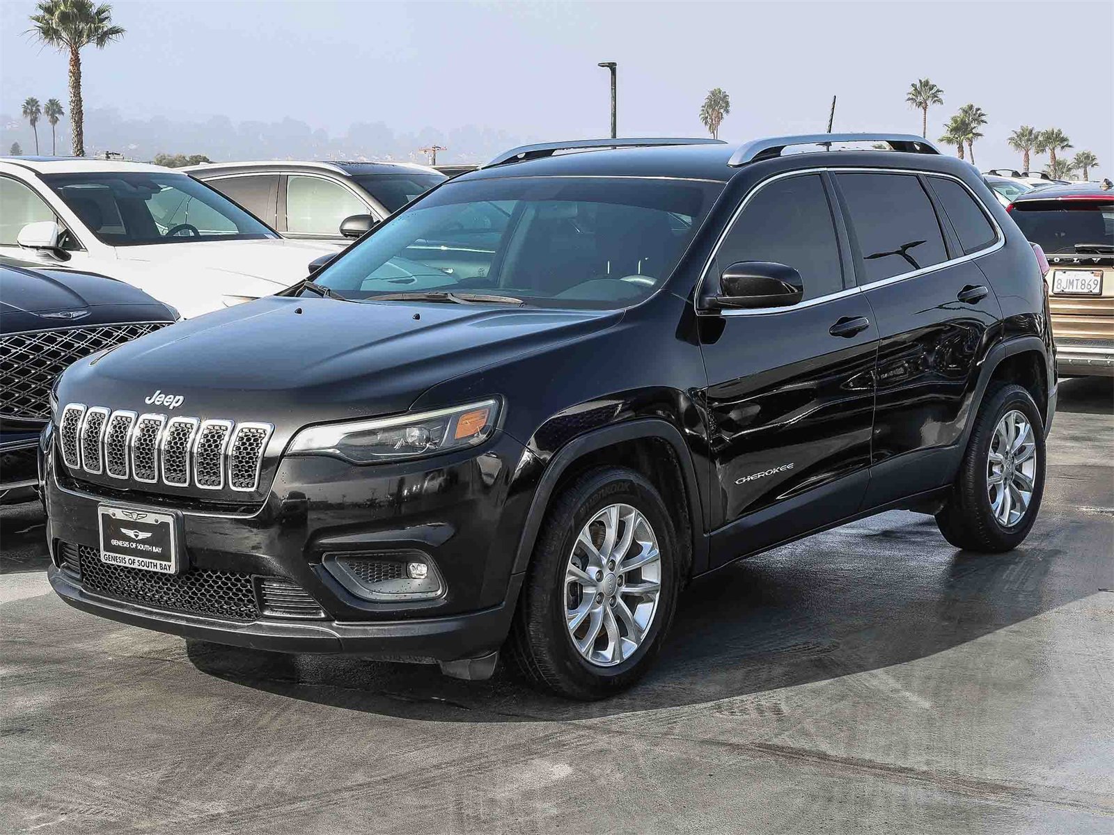 Used 2019 Jeep Cherokee Latitude w/ Popular Appearance Group image 3