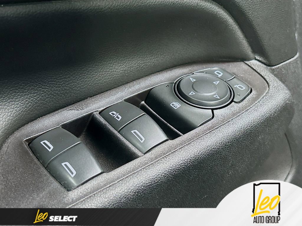 Used 2021 Chevrolet Equinox LT image 17