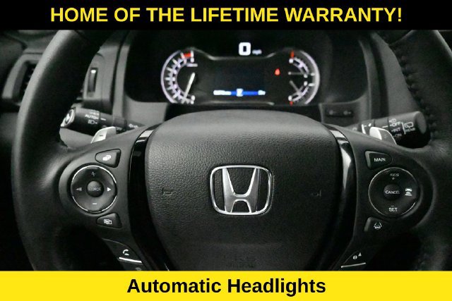 Used 2017 Honda Pilot Touring image 19