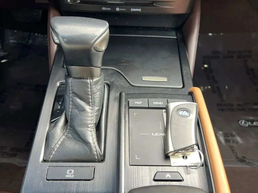 Used 2021 Lexus ES 350 w/ Premium Package image 40