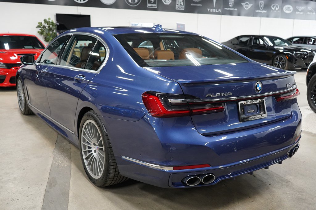 Used 2022 BMW ALPINA B7 xDrive w/ Luxury Rear Seating Package AWD/4WD image 3