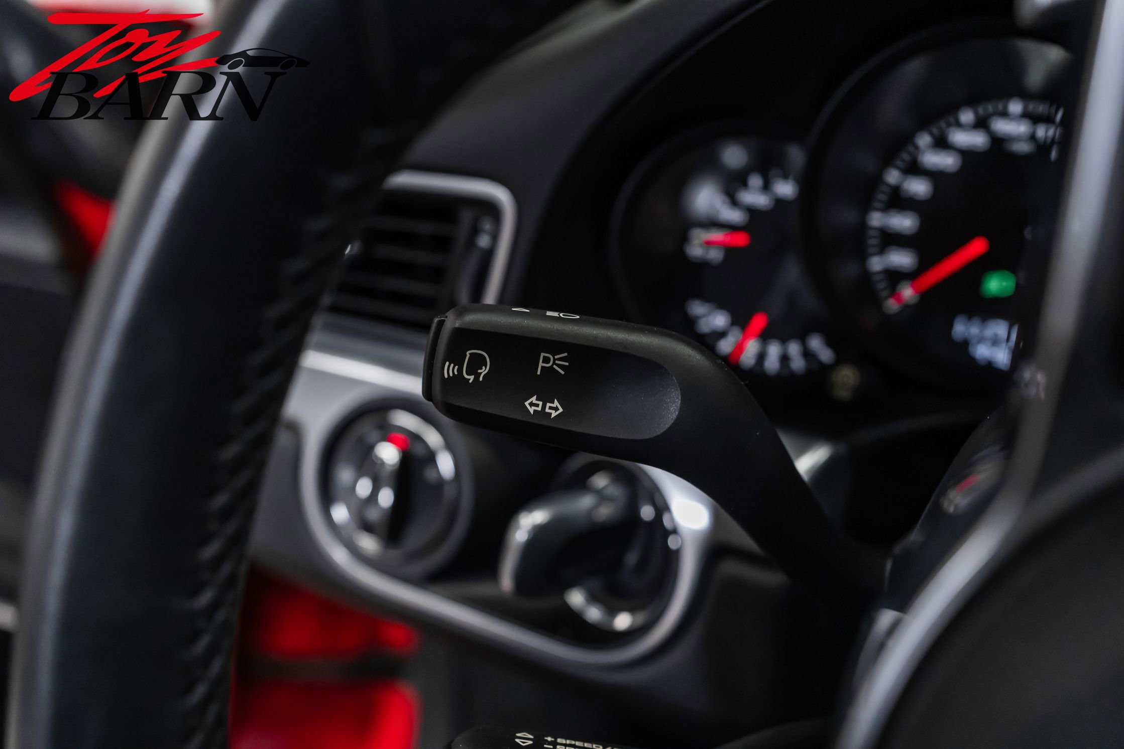Used 2018 Porsche 911 Carrera image 40