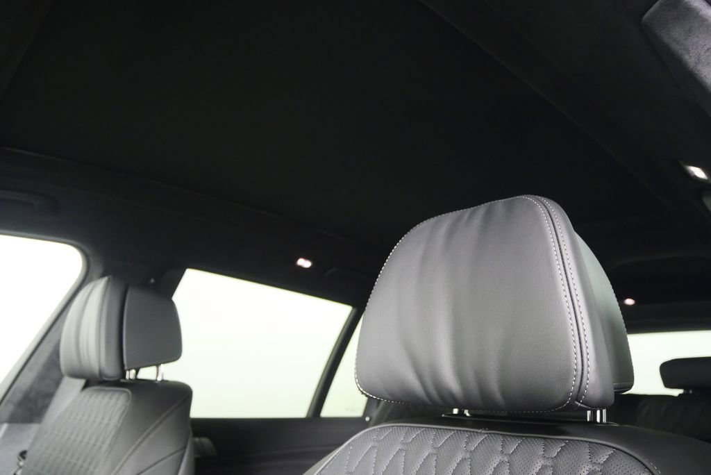Used 2026 BMW X7 M60i image 12