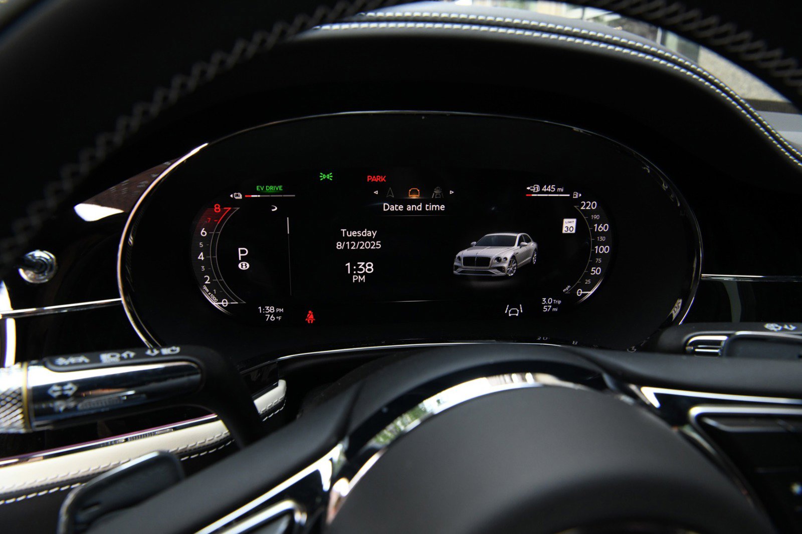 New 2025 Bentley Flying Spur Plug-In Hybrid image 17