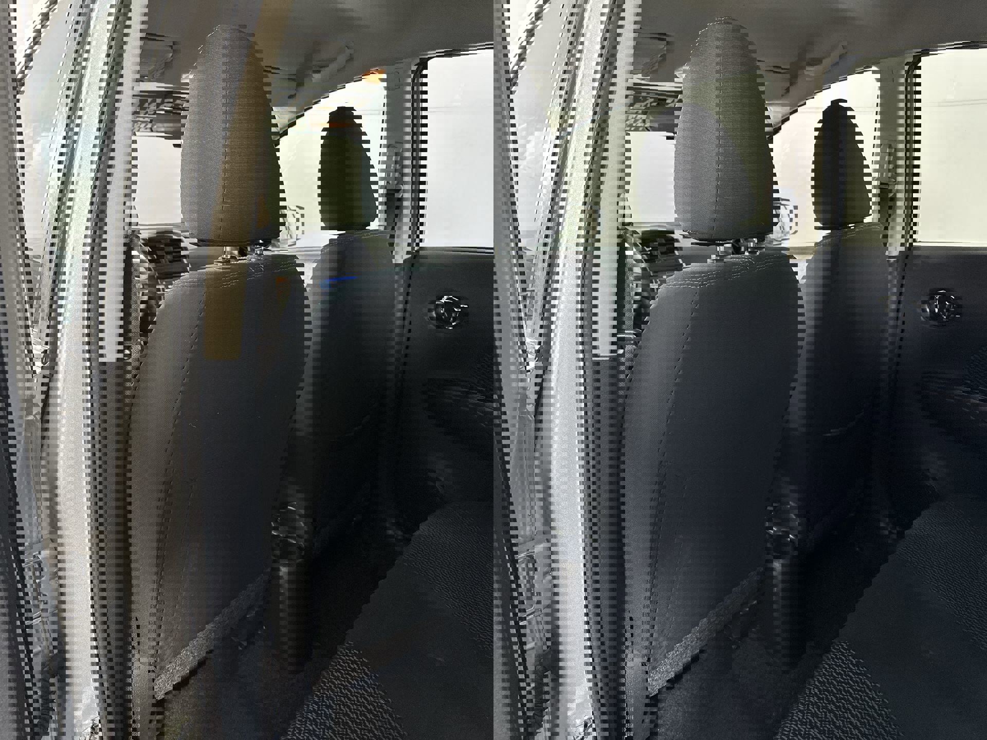 Used 2019 Nissan Versa Note SV image 28