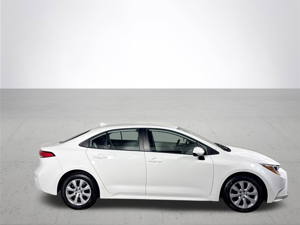 Used 2023 Toyota Corolla LE image 5