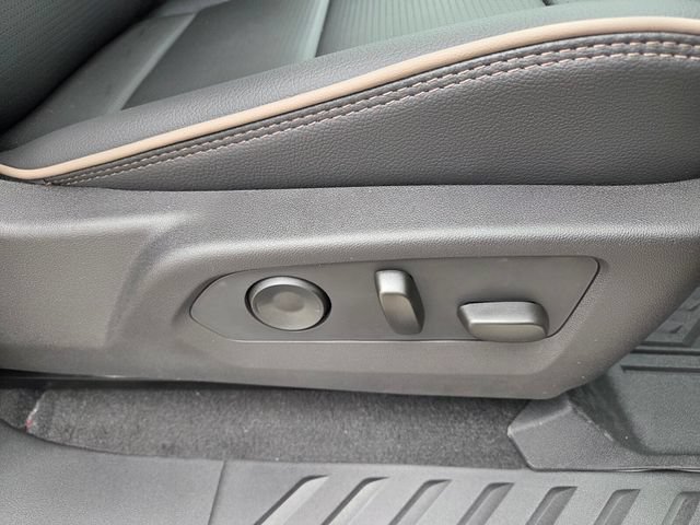 New 2026 GMC Canyon Denali AWD/4WD image 15