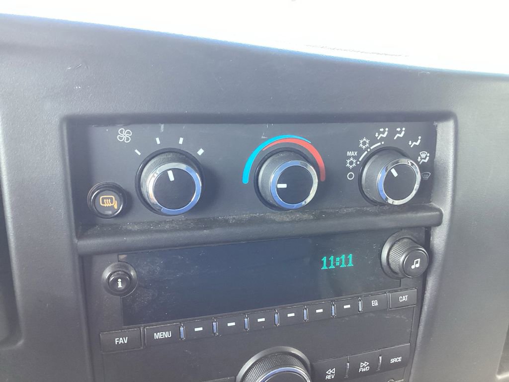 Used 2017 Chevrolet Express 2500 image 29