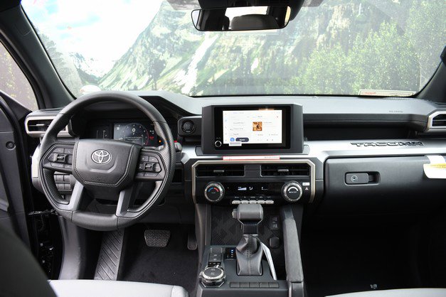 New 2025 Toyota Tacoma SR5 image 9