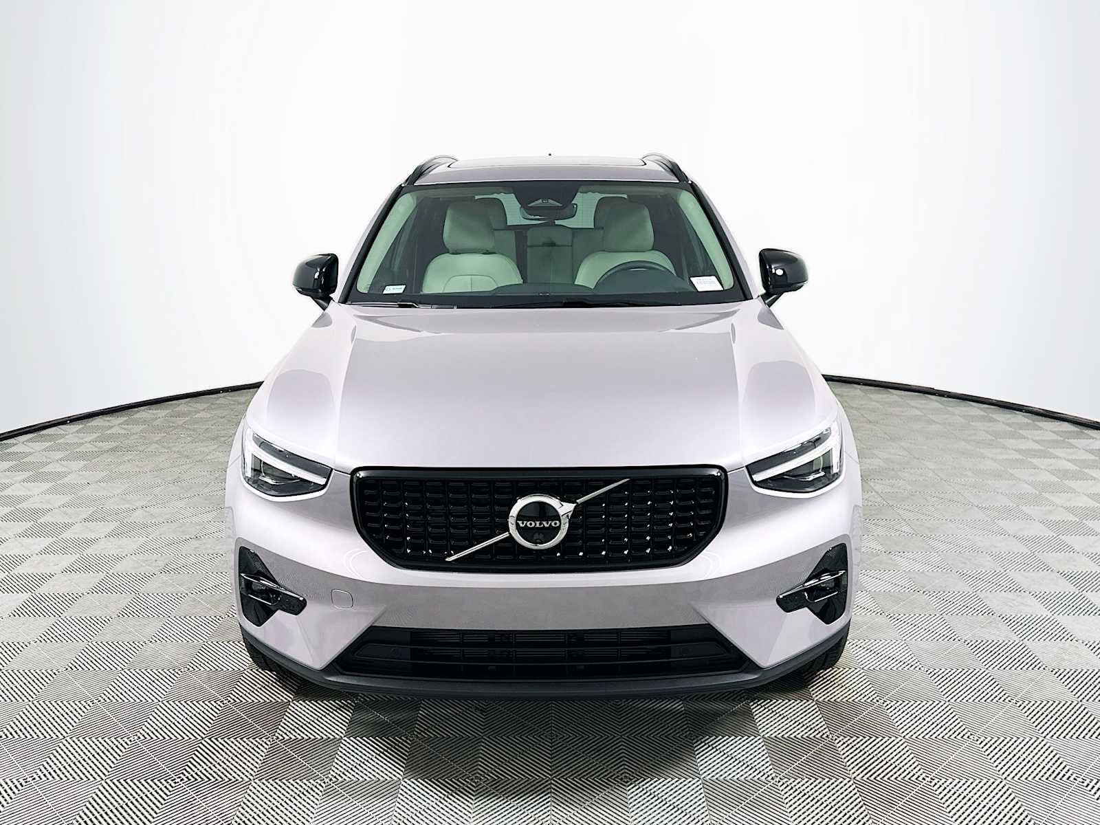 New 2026 Volvo XC40 B5 Ultra w/ Climate Package image 2