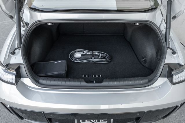 Used 2024 Hyundai Ioniq 6 SEL image 15