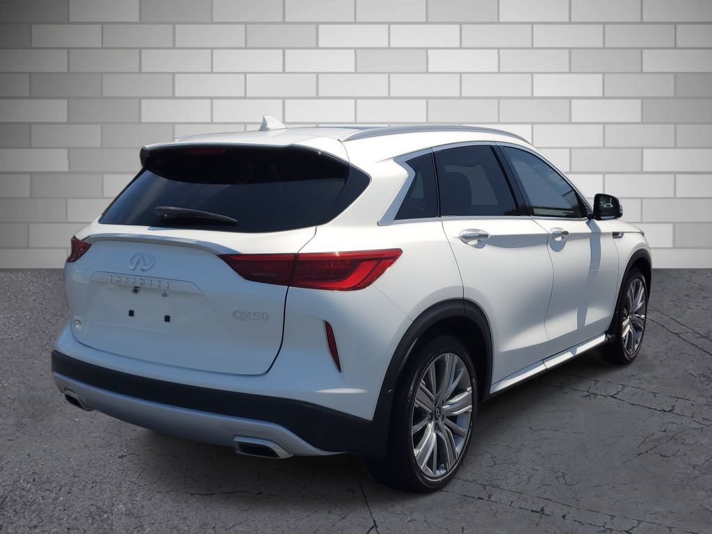 Used 2023 INFINITI QX50 Sensory AWD/4WD image 5