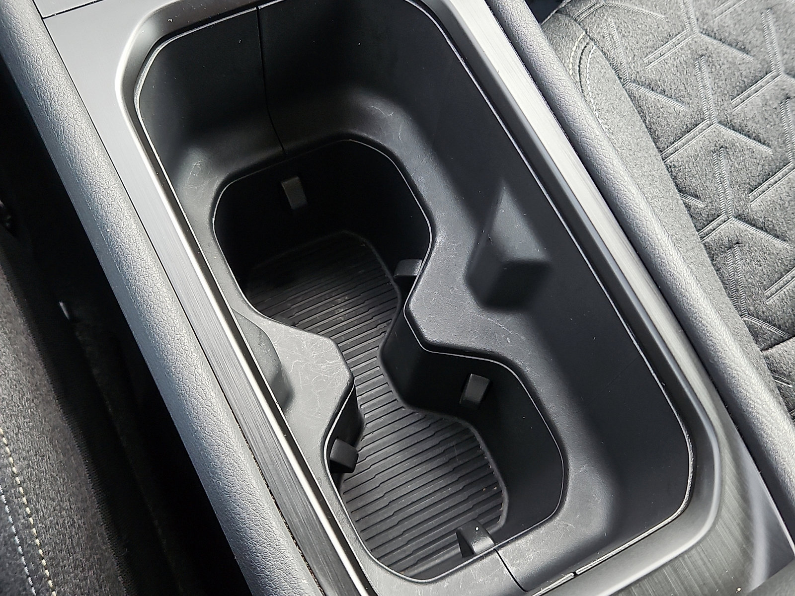 Certified 2025 Nissan Kicks SV w/ Illumination Package image 24