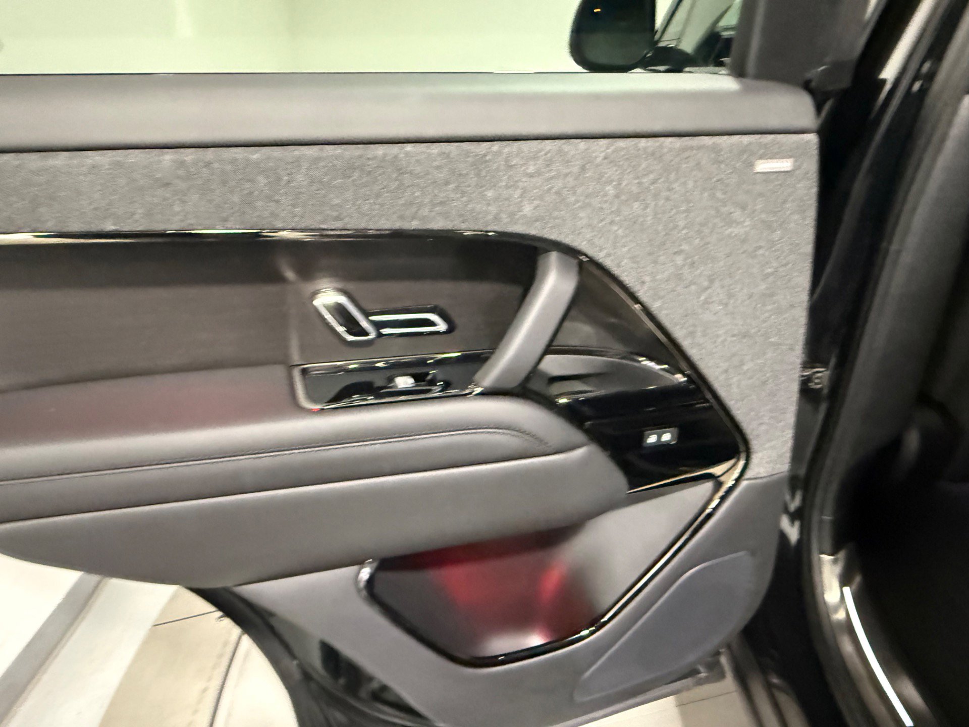 Used 2023 Land Rover Range Rover Sport SE image 59