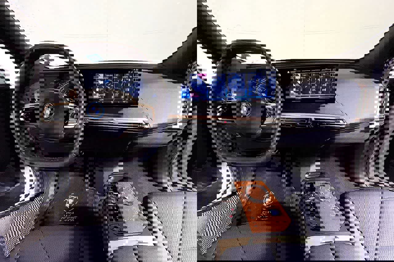 Used 2023 BMW iX M60 w/ Executive Package image 12