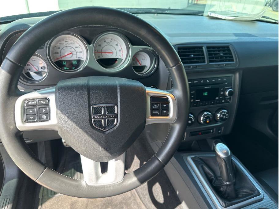 Used 2011 Dodge Challenger R/T RWD image 16