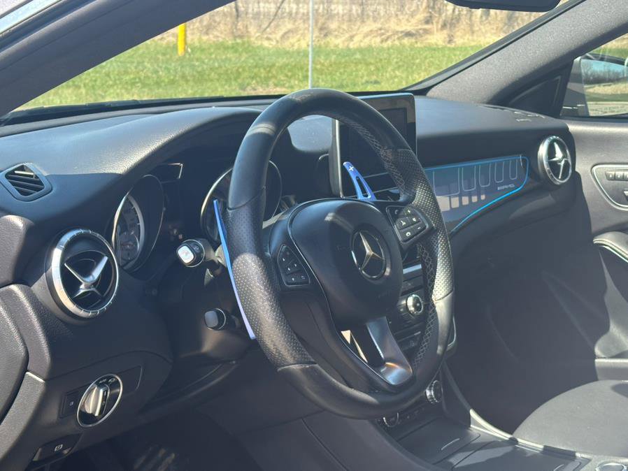 Used 2015 Mercedes-Benz CLA 250 4MATIC image 16