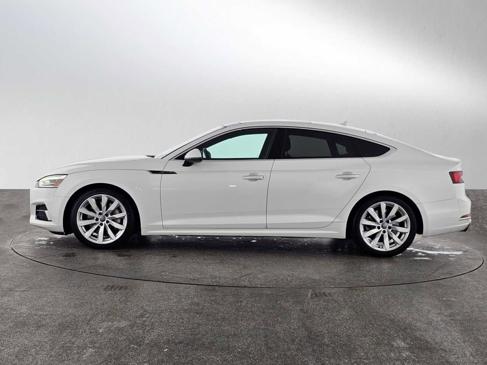 Used 2018 Audi A5 2.0T Premium image 2