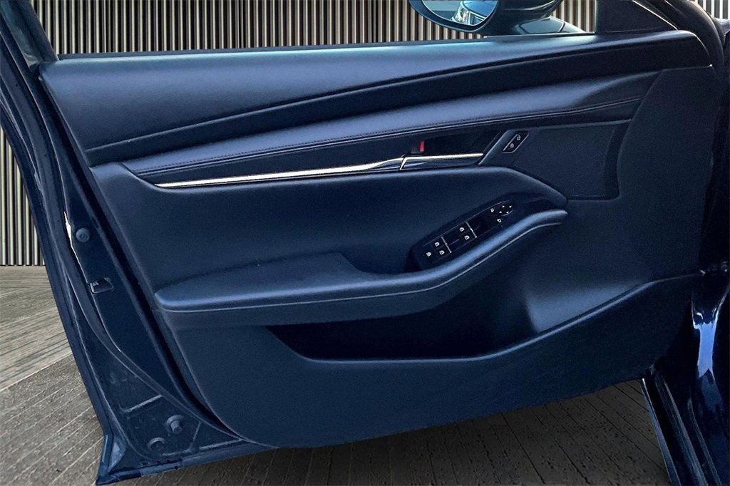 Used 2023 MAZDA MAZDA3 s image 22