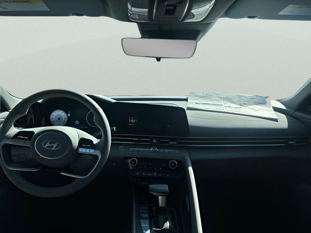 Used 2025 Hyundai Elantra SEL FWD image 33