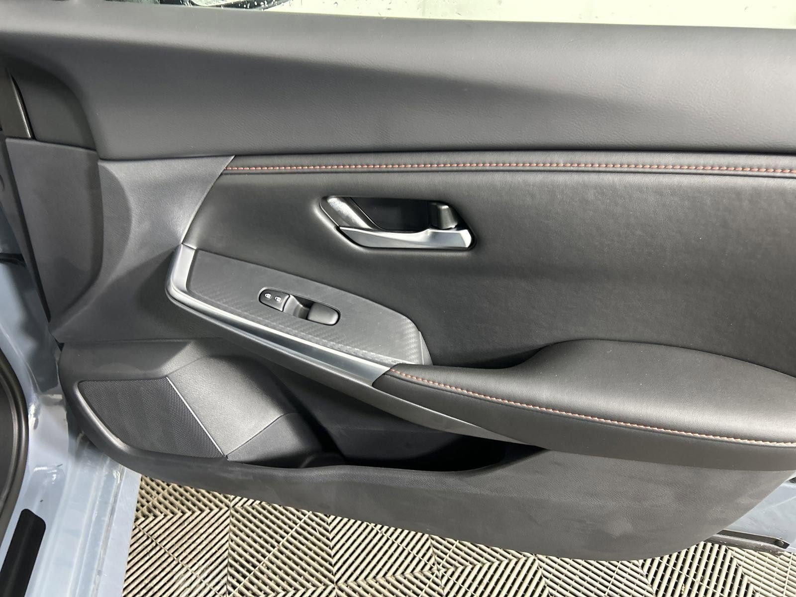 New 2025 Nissan Sentra SR FWD image 41