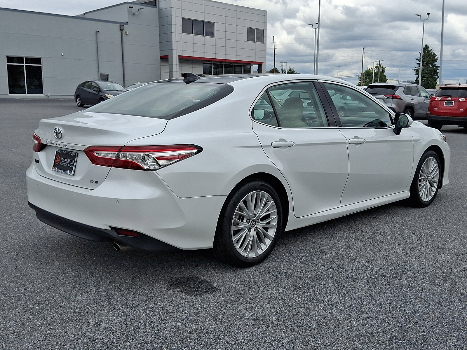 Used 2019 Toyota Camry XLE w/ Driver Assist Package FWD image 7