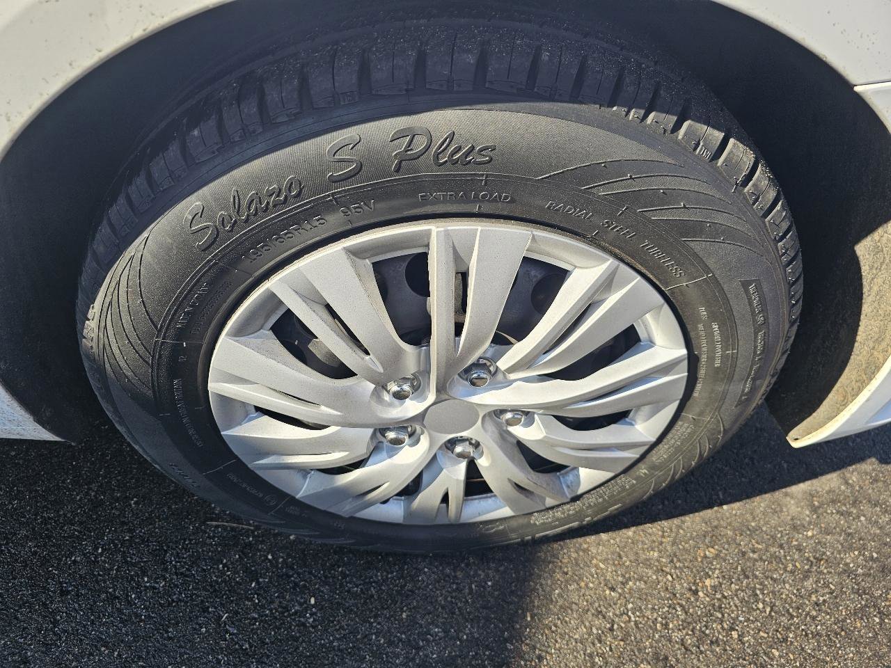 Used 2017 Chevrolet Sonic LT image 14