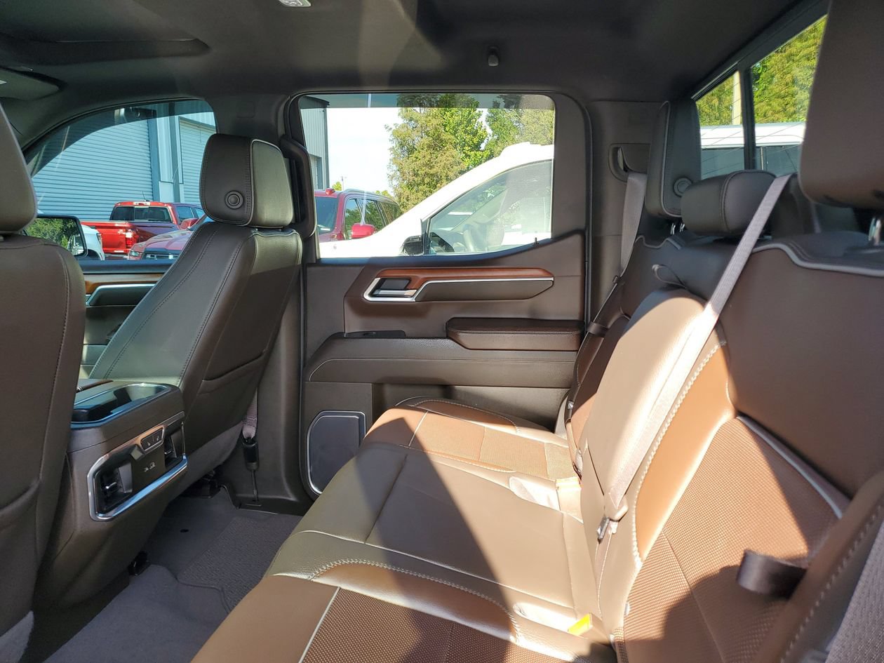 Used 2023 GMC Sierra 1500 Denali w/ Denali Reserve Package AWD/4WD image 11