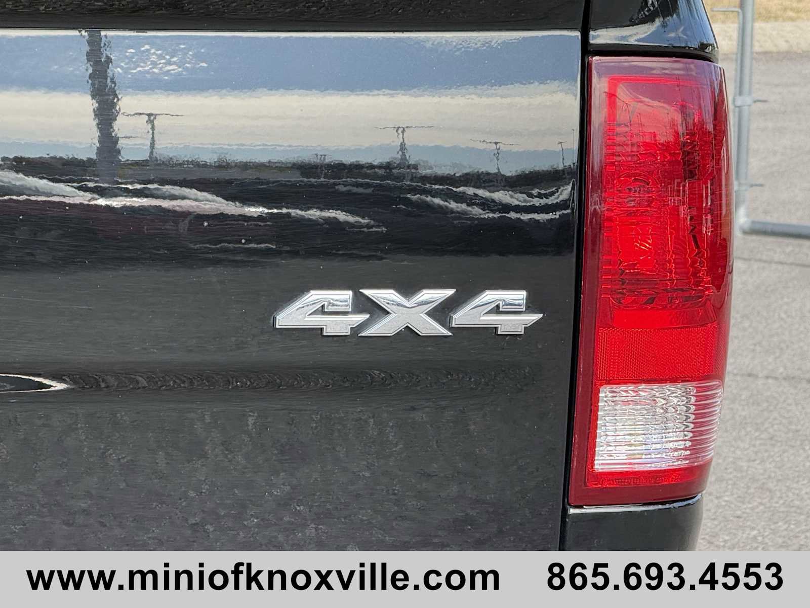 Used 2024 RAM 1500 Classic SLT image 32