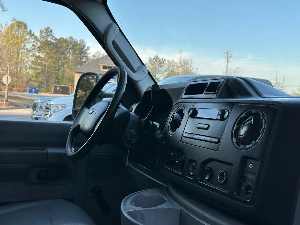 Used 2015 Ford E-350 and Econoline 350 Super Duty RWD image 24