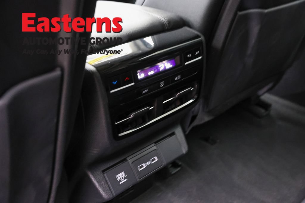 Used 2023 Acura MDX SH-AWD image 23