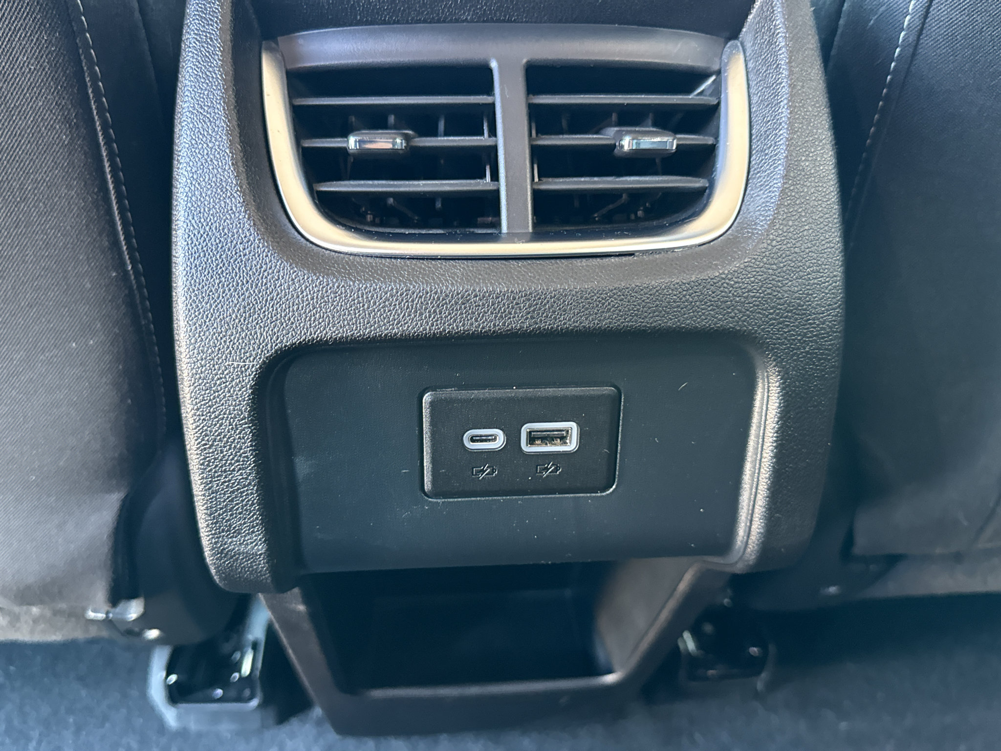 Used 2025 Chevrolet Blazer LT w/ Convenience Package FWD image 34