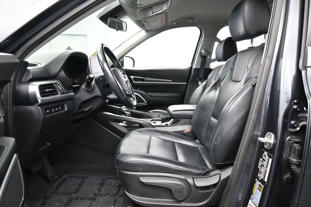 Used 2022 Kia Telluride LX AWD/4WD image 11