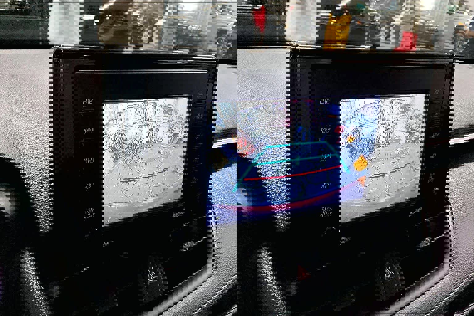 Used 2021 Toyota RAV4 LE image 27