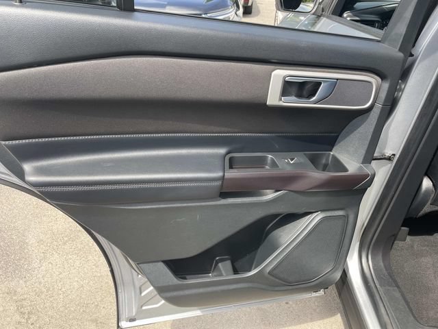 Used 2020 Ford Explorer XLT AWD/4WD image 20