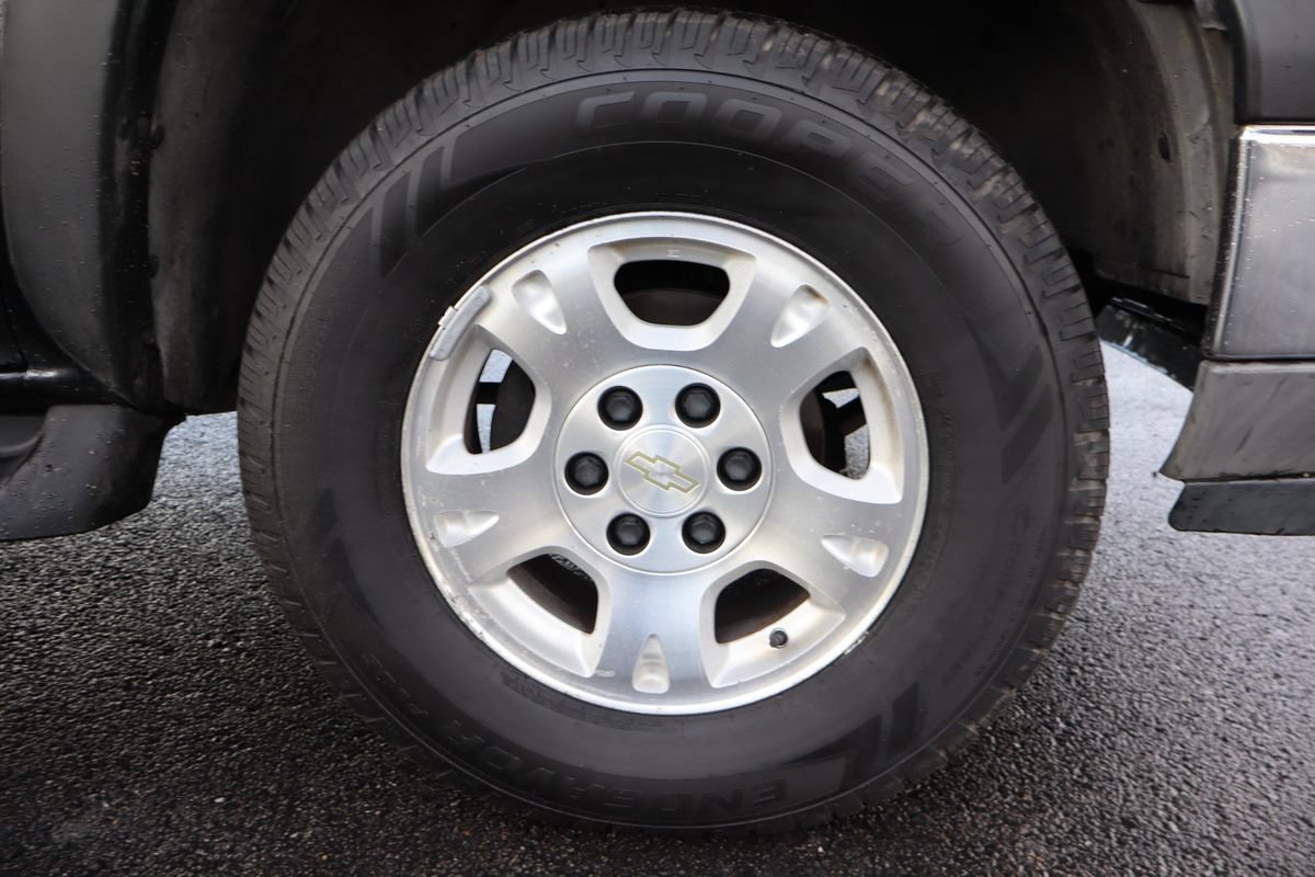 Used 2005 Chevrolet Avalanche Z71 w/ Sun And Sound Package AWD/4WD image 44