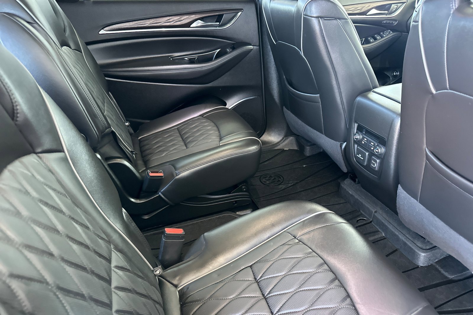 Certified 2023 Buick Enclave Avenir w/ Avenir Technology Package image 20