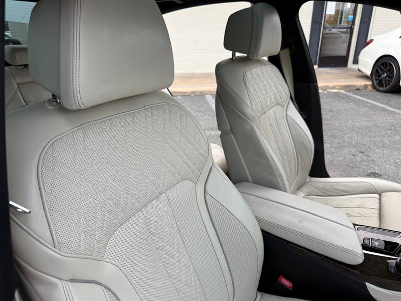 Used 2018 BMW M550i xDrive M550i AWD w/EXECUTIVE & DRIVE image 18