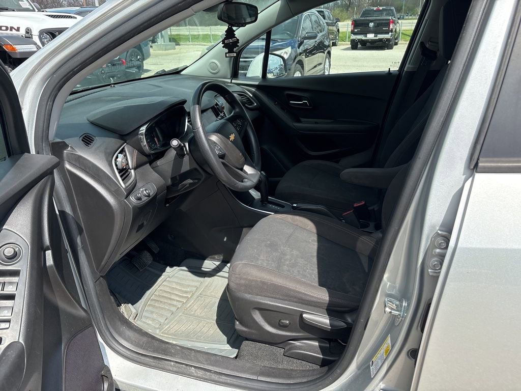 Used 2020 Chevrolet Trax LS w/ Tint and Cruise Package image 8