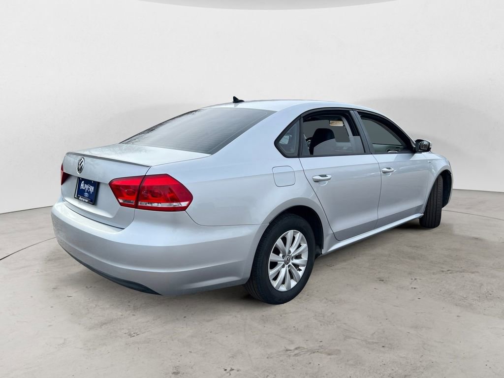 Used 2013 Volkswagen Passat 2.5 S image 3